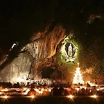 オテル アリアンス ホテル ルルド